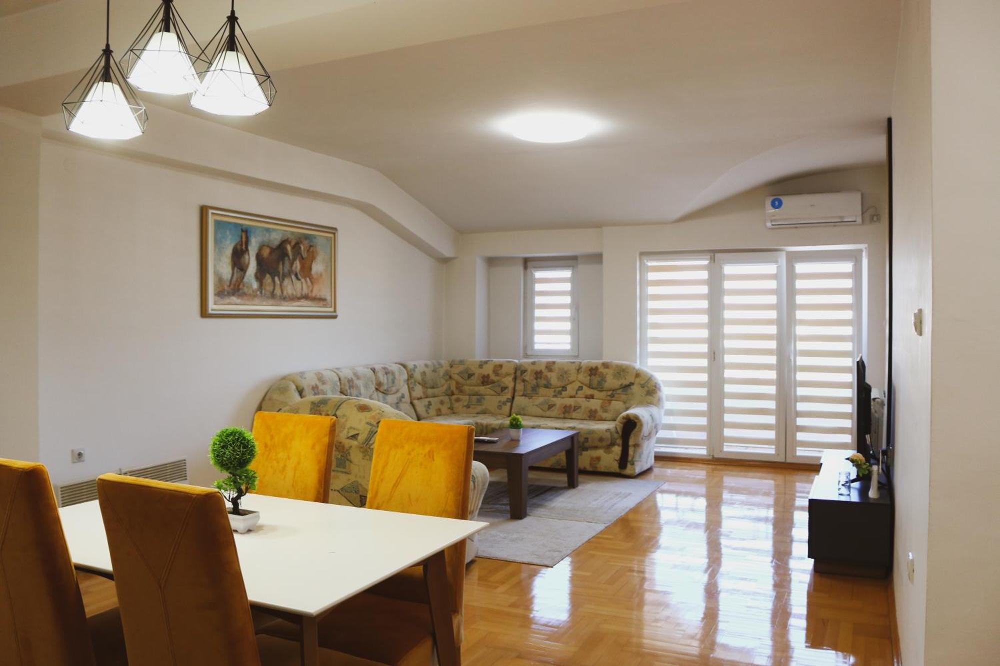 S Apartment Skopje Ngoại thất bức ảnh